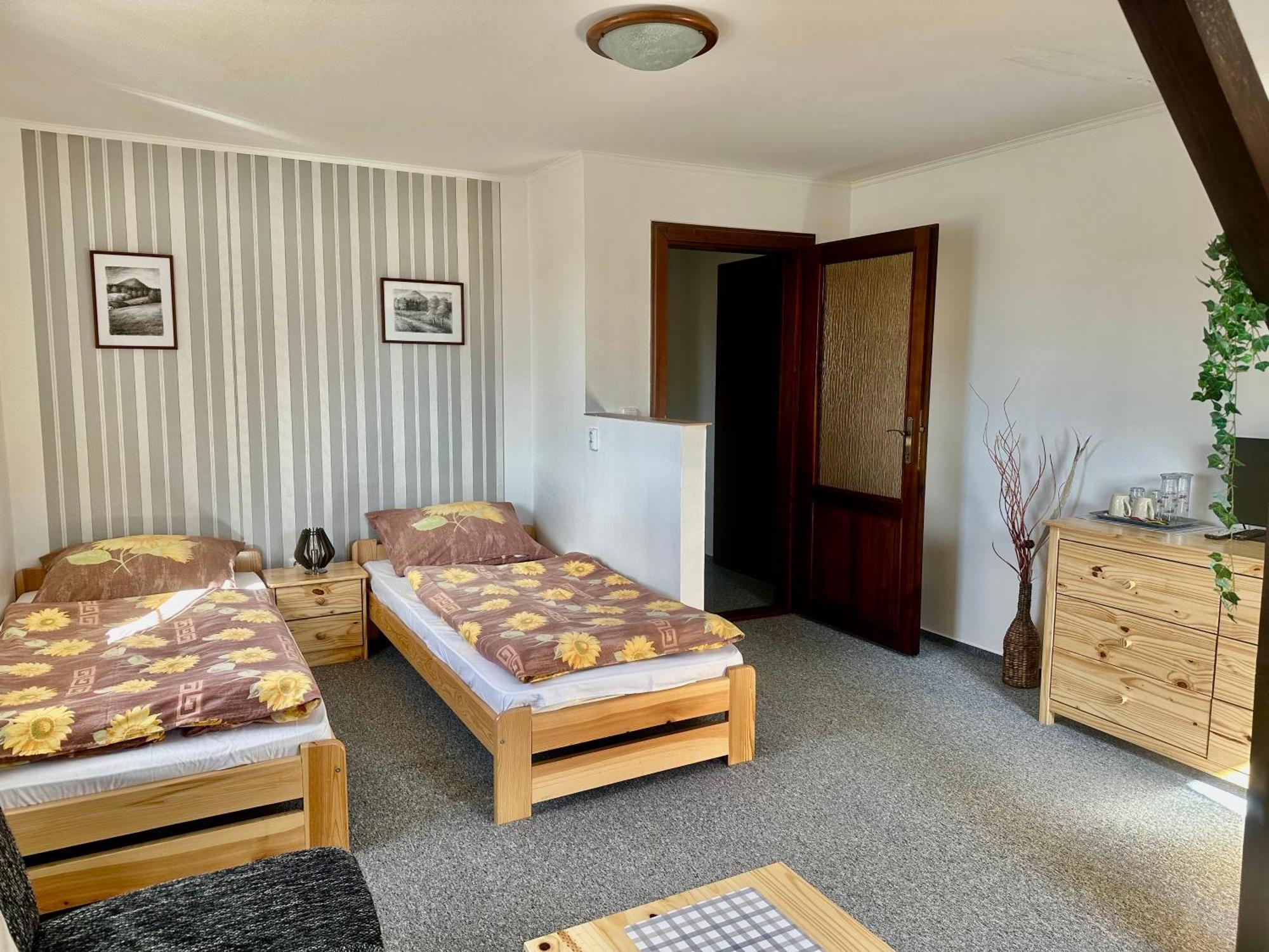 Pod Klicem Hotel Svor Ngoại thất bức ảnh
